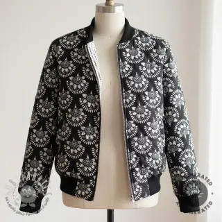 Tessuto di cotone VOILE STEPPED Bouquet flowers black digital print