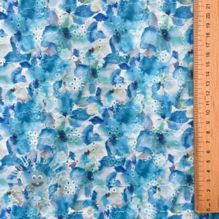 Tessuto di cotone EMBROIDERY Viola blue digital print