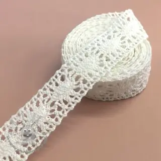 Madeira Ornament white 2
