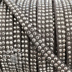 Cordoncino in tessuto scamosciato con pietre grey