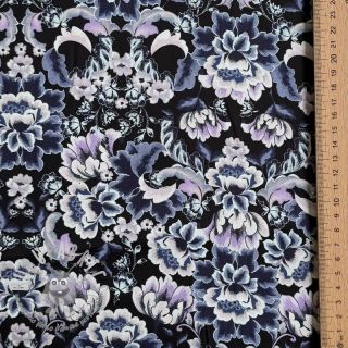 Tessuto di cotone SATIN Dark flowers black digital print