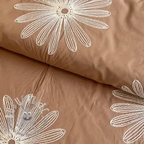 Tessuto di cotone EMBROIDERY Flowie cinnamon